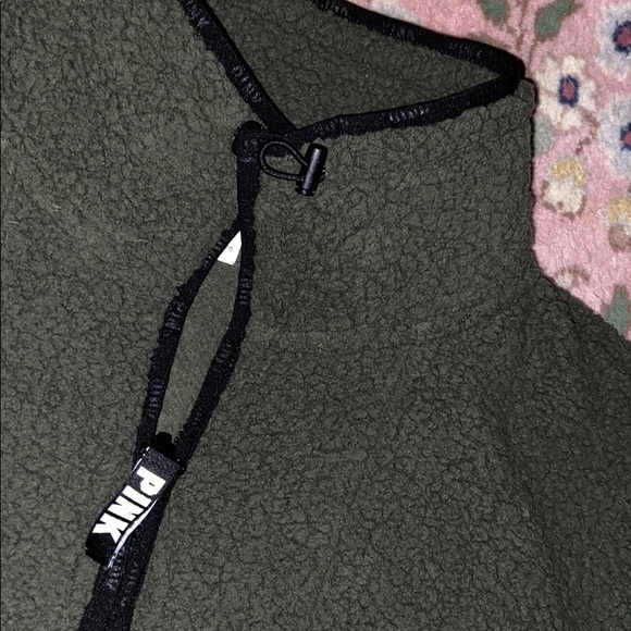 NWOT PINK Olive Green Sherpa 1/2 Zip Pullover - Picture 2 of 4